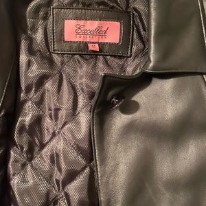Excelled  Collection Genuine Lamb leather coat Size M-L Color black Brand new